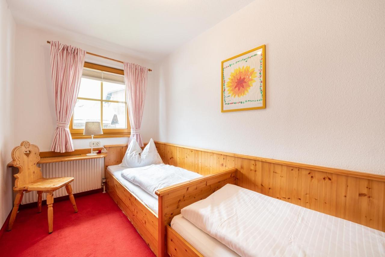 Mayer - Wirtshaus Und Dorfhotel Sankt Martin am Grimming Exteriör bild