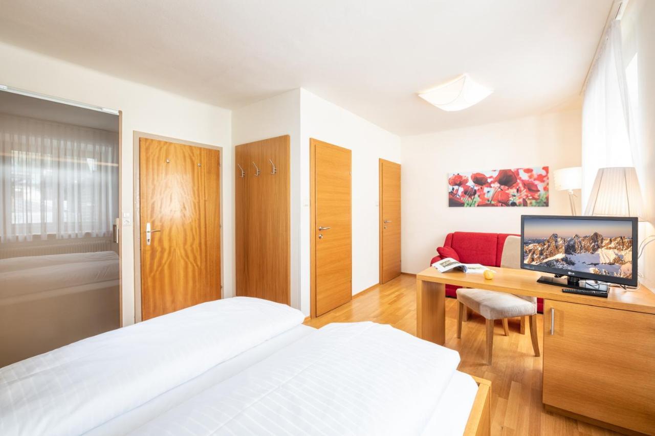 Mayer - Wirtshaus Und Dorfhotel Sankt Martin am Grimming Exteriör bild